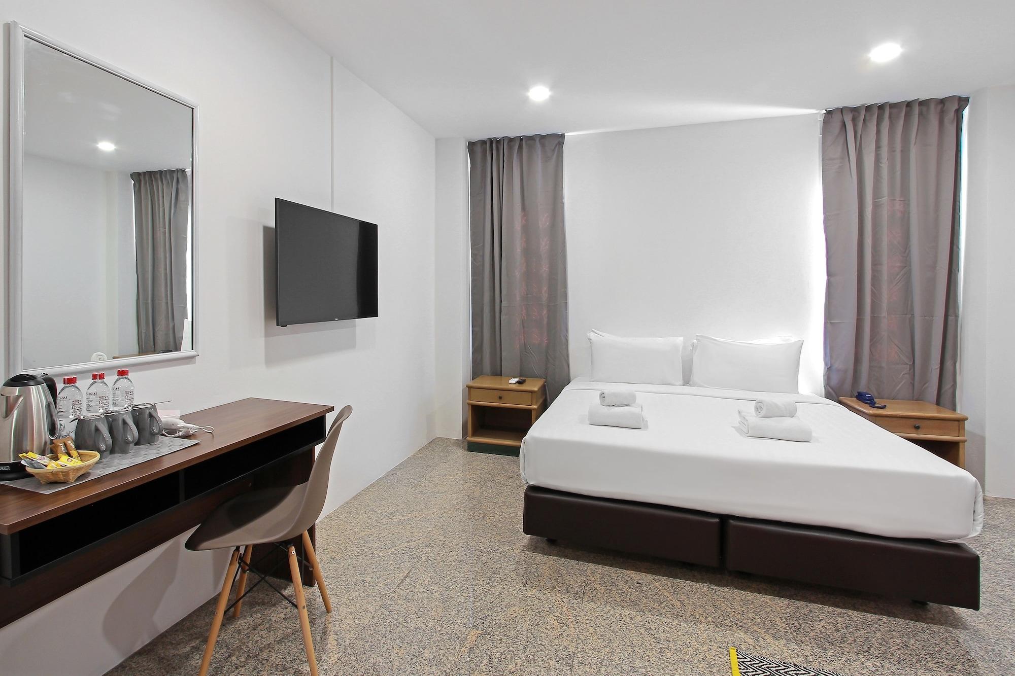 Hotel Pula Silom Bangkok Esterno foto