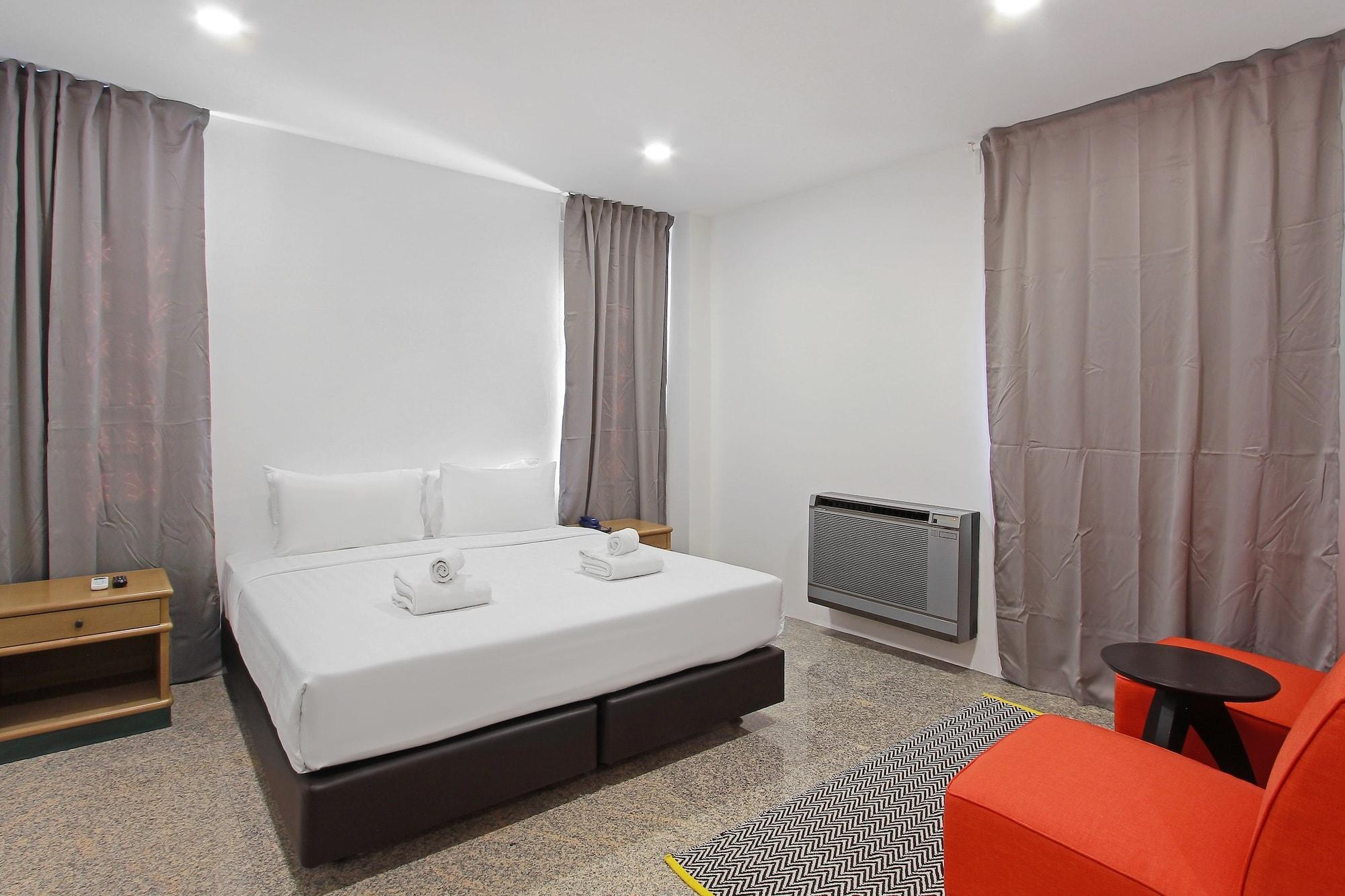 Hotel Pula Silom Bangkok Esterno foto