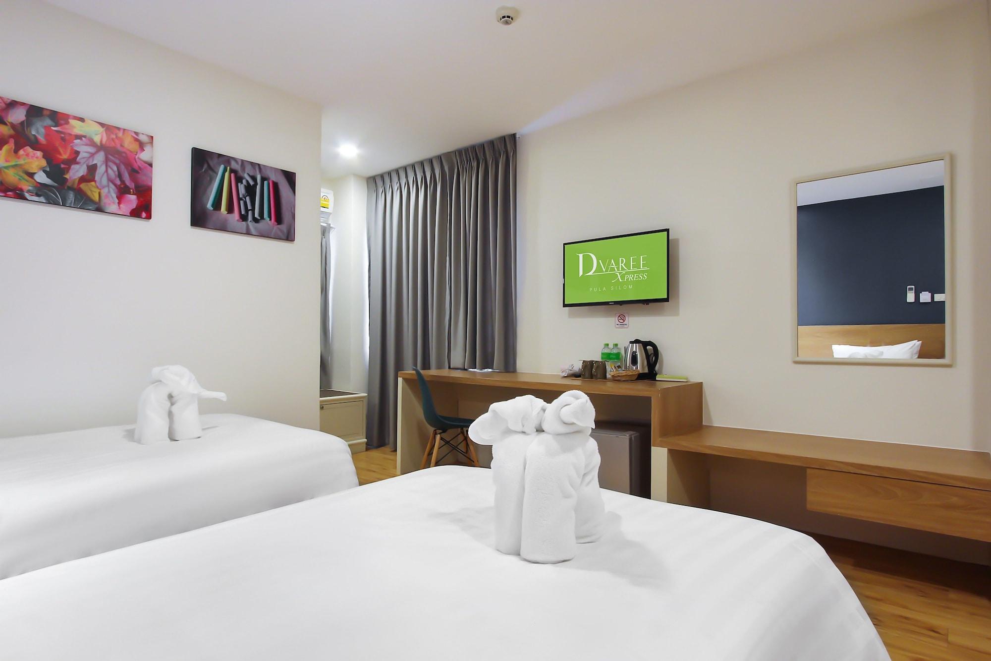Hotel Pula Silom Bangkok Esterno foto