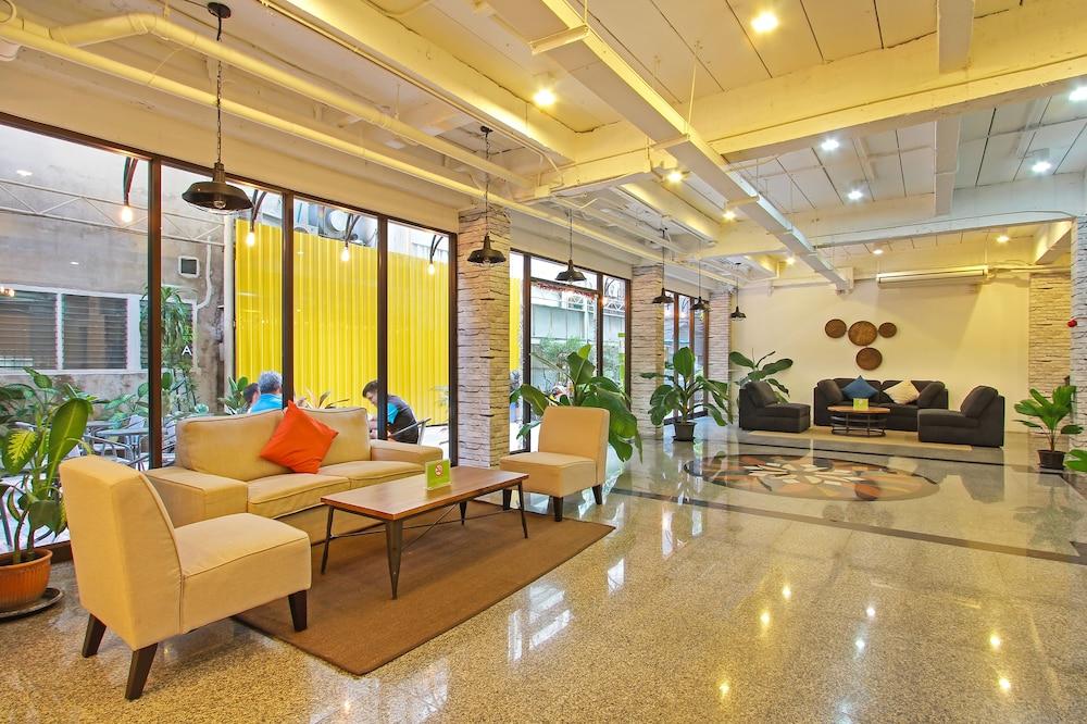 Hotel Pula Silom Bangkok Esterno foto